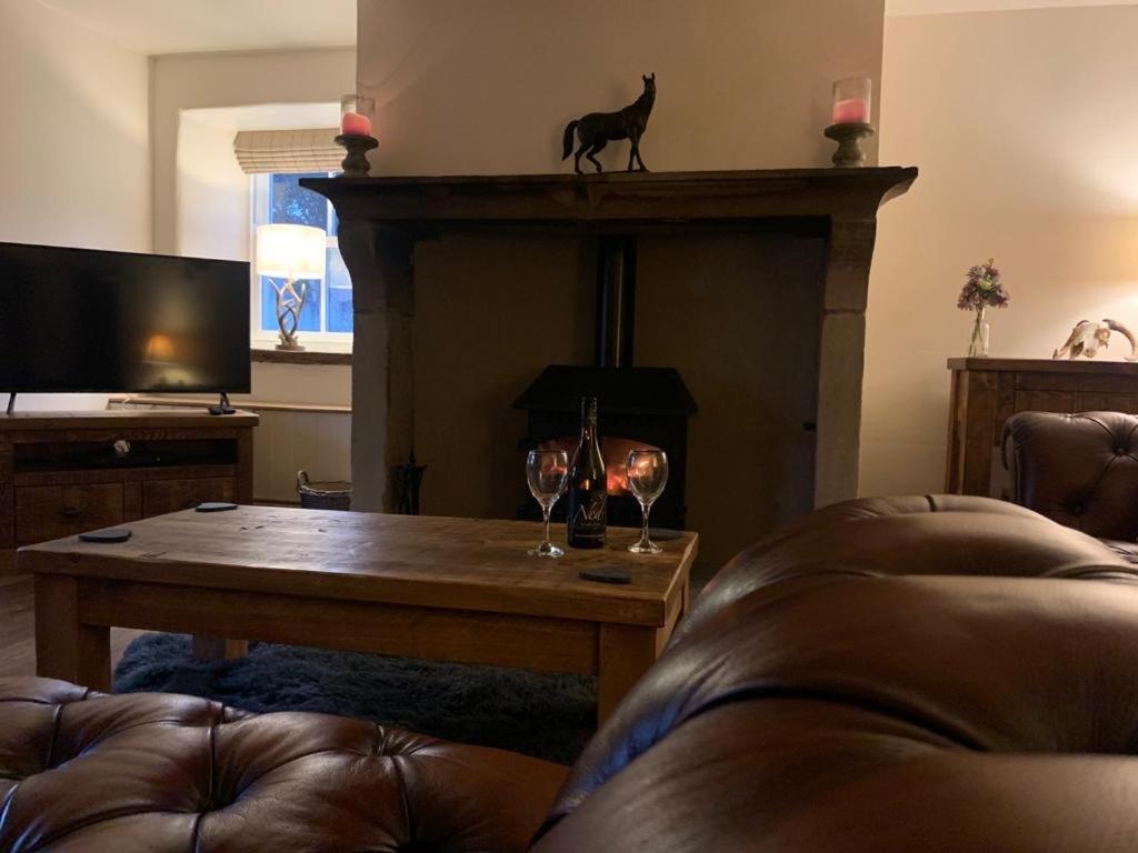 5 Star Cottage On The Green With Log Burner - Dog Friendly Austwick Kültér fotó