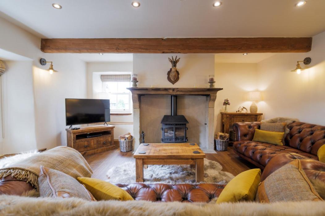 5 Star Cottage On The Green With Log Burner - Dog Friendly Austwick Kültér fotó