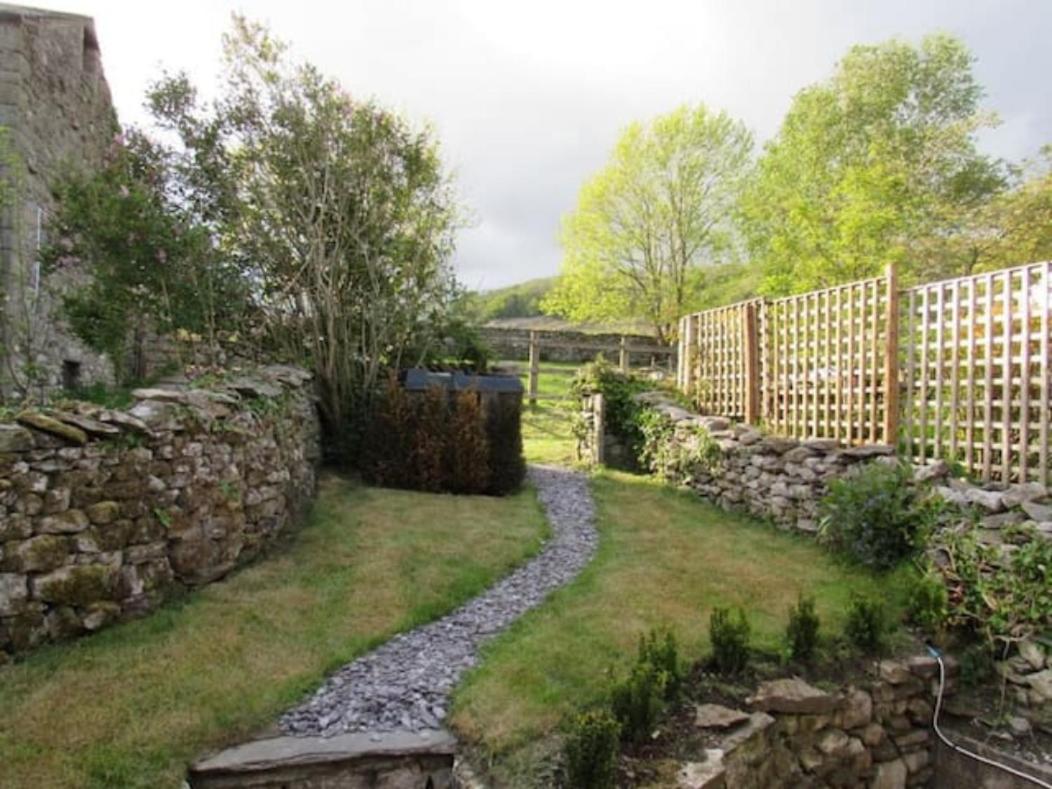 5 Star Cottage On The Green With Log Burner - Dog Friendly Austwick Kültér fotó