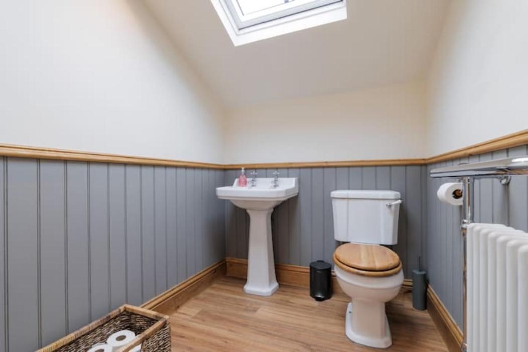 5 Star Cottage On The Green With Log Burner - Dog Friendly Austwick Kültér fotó
