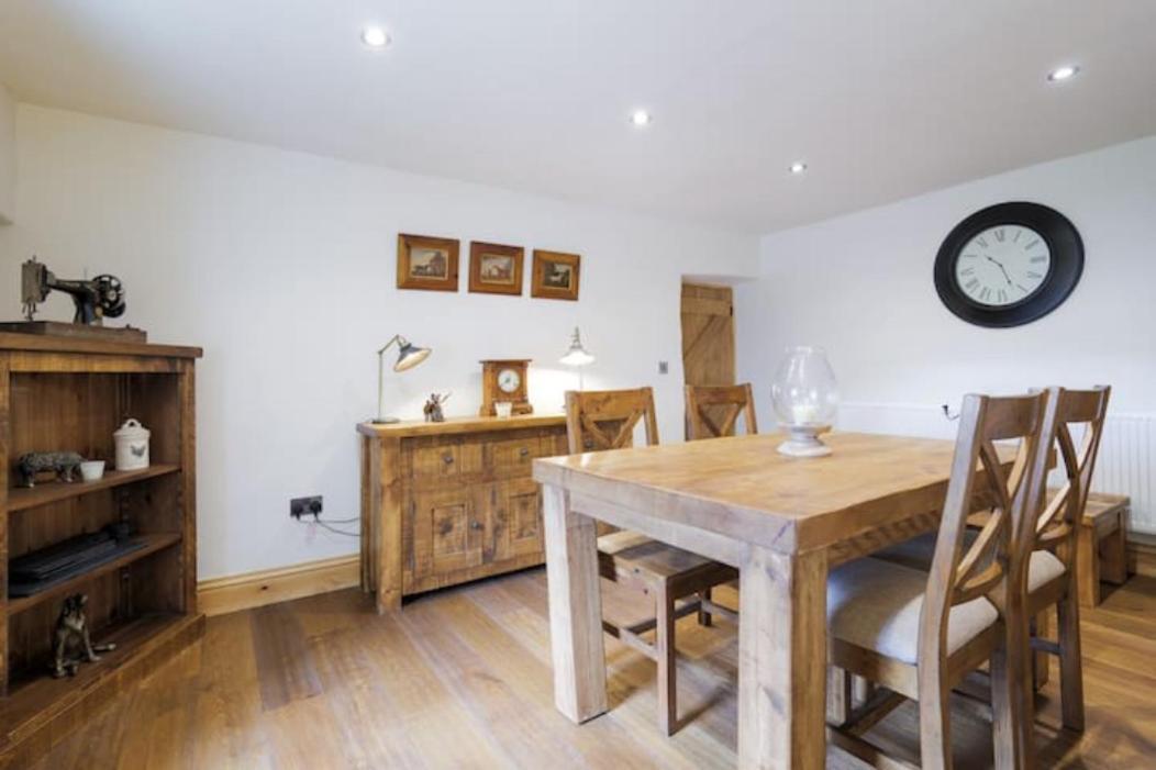 5 Star Cottage On The Green With Log Burner - Dog Friendly Austwick Kültér fotó