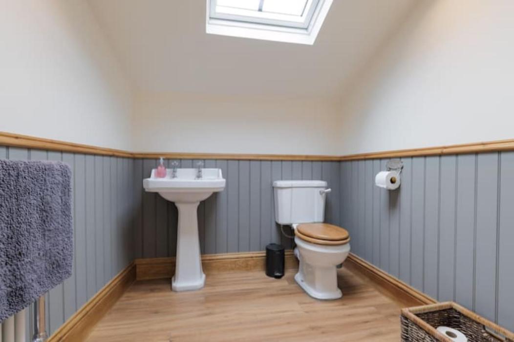 5 Star Cottage On The Green With Log Burner - Dog Friendly Austwick Kültér fotó